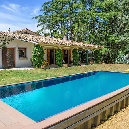 Holiday home Stunning In With Indoor Swimming Pool Pesaro