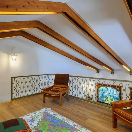 Stunning In With Indoor Swimming Pool *